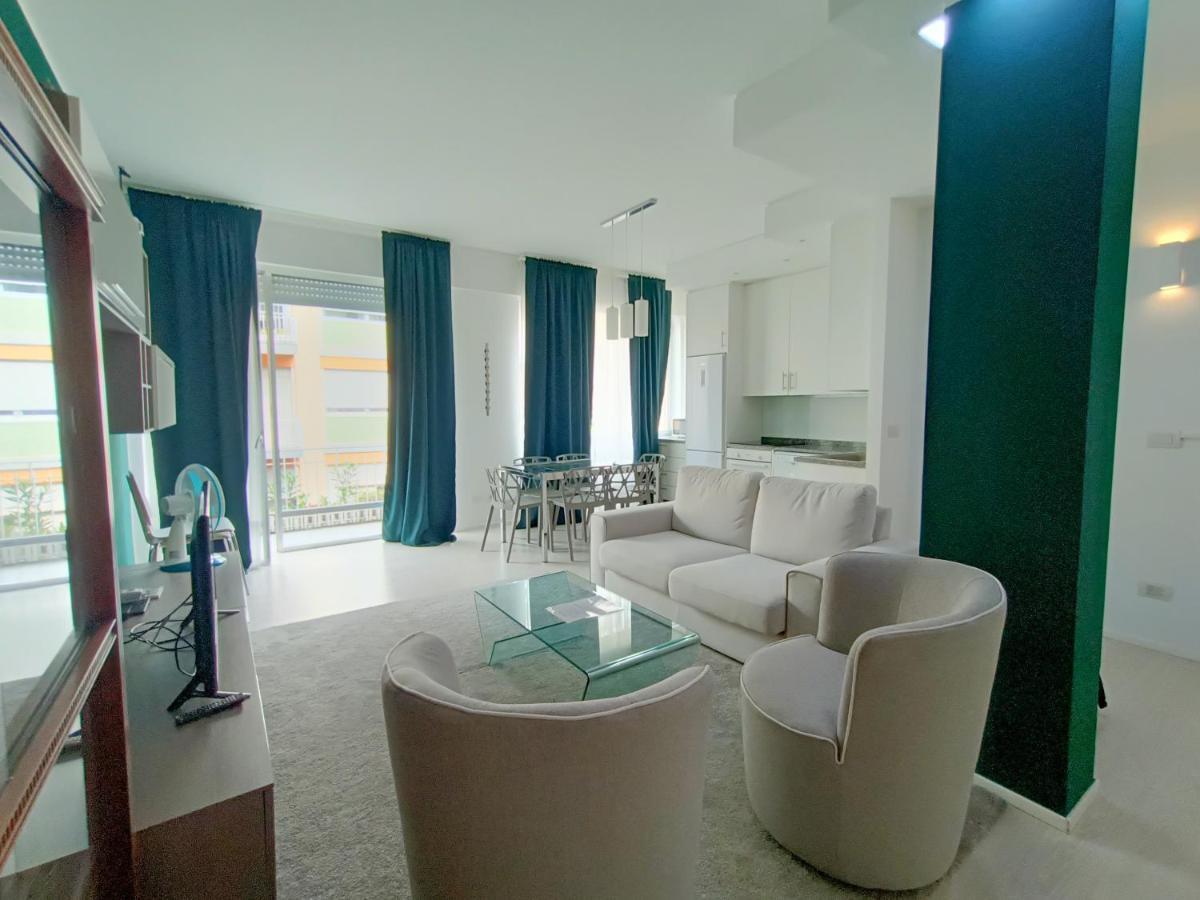 Appartement Joivy Elegant Flat For 6 With 2 Balconies à Milan Extérieur photo