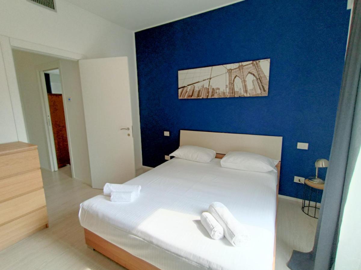 Appartement Joivy Elegant Flat For 6 With 2 Balconies à Milan Extérieur photo