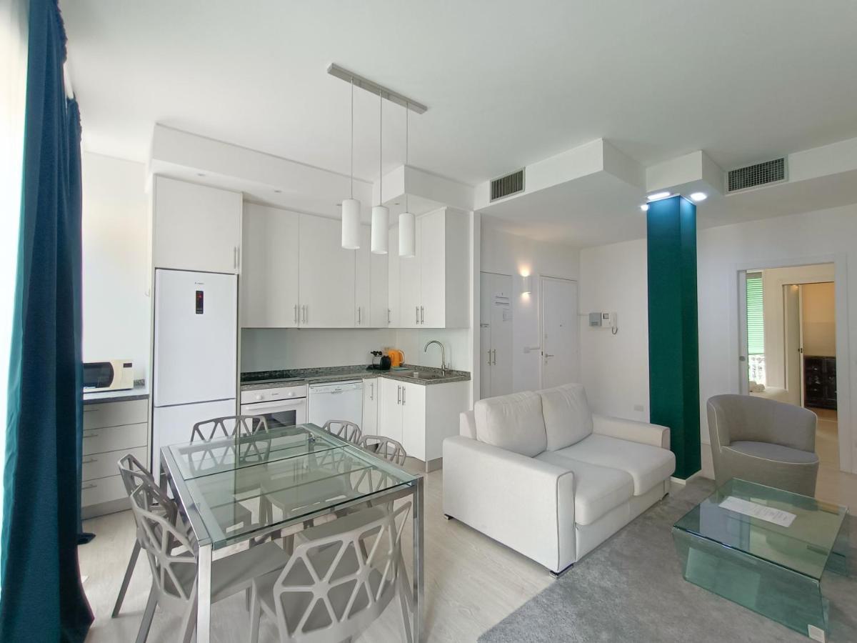 Appartement Joivy Elegant Flat For 6 With 2 Balconies à Milan Extérieur photo